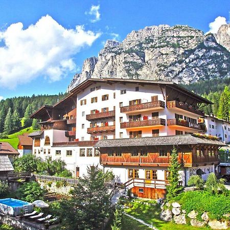Hotel Dolomiti ラ・ヴィッラ エクステリア 写真