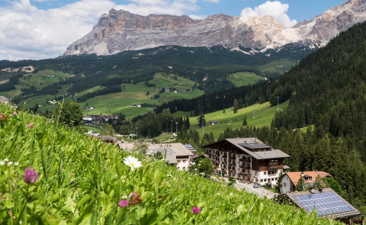 Hotel Dolomiti ラ・ヴィッラ エクステリア 写真