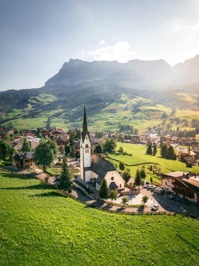 Hotel Dolomiti ラ・ヴィッラ エクステリア 写真