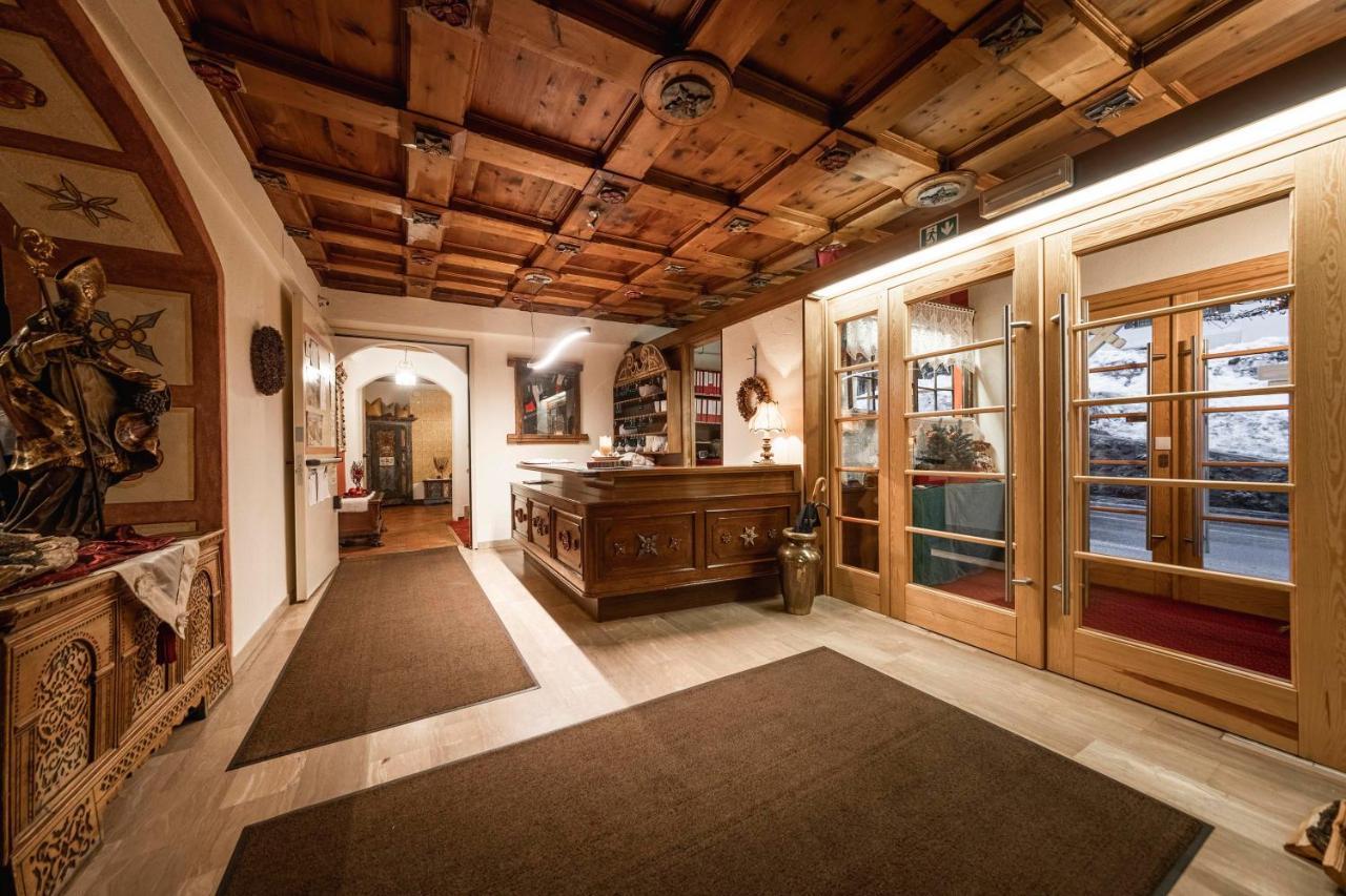 Hotel Dolomiti ラ・ヴィッラ エクステリア 写真